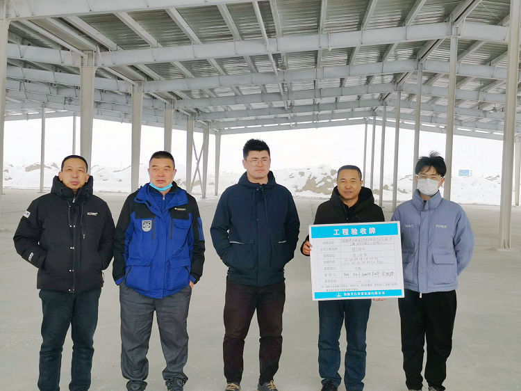16785107088536.jpg 0228北方集團工業(yè)設備安裝公司承建的胡楊河經(jīng)濟技術(shù)開(kāi)發(fā)區標準廠(chǎng)房及配套設施建設項目(施工八標段)順利通過(guò)竣工驗收 圖片1_副本.jpg